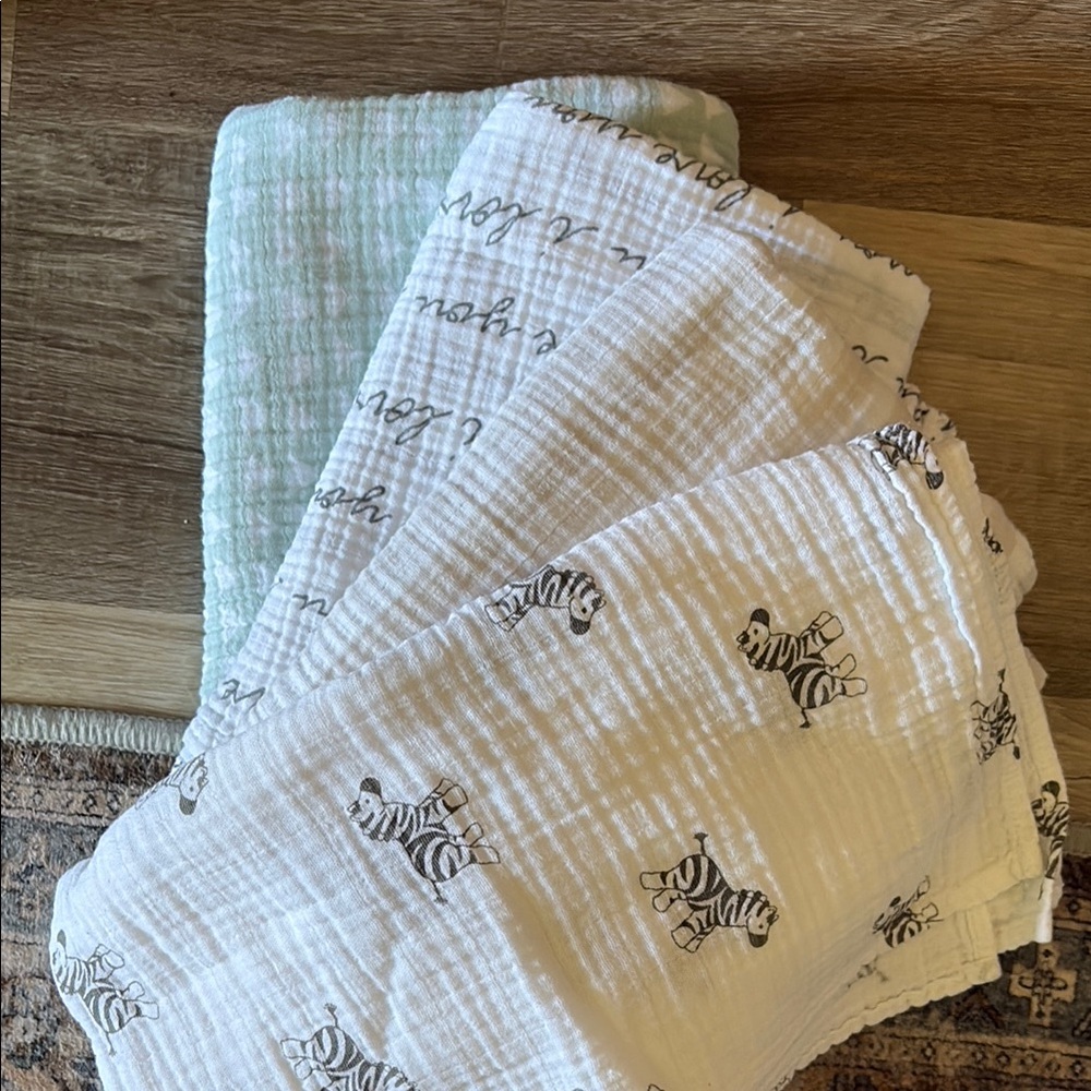 Cloud Island and Amazing Baby Printed Soft Muslin Blankets